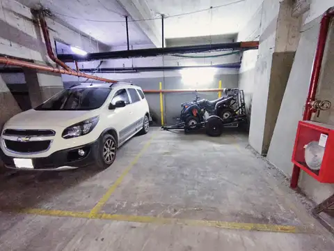 Cochera Amplia en Venta - Parque Patricios