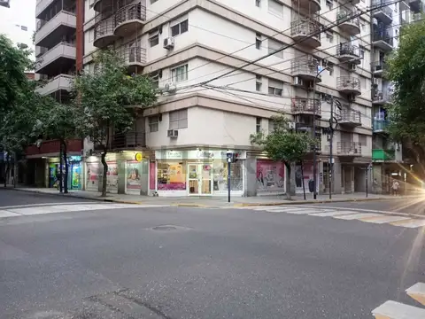 Irigoyen 2500, Piso 0