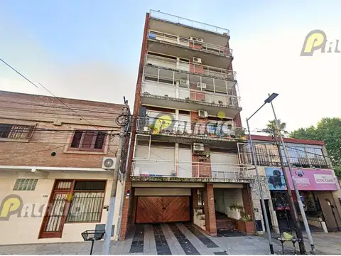 Depto. 3 ambientes c/ cochera - EXCELENTE UBICACIÓN