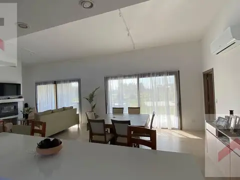 Casa en Alquiler al Norte