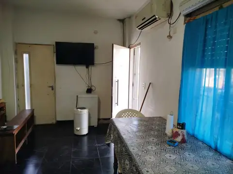 Depto Tipo Casa en Venta de 5 ambientes