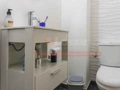 Depto Tipo Casa en Venta 50 años