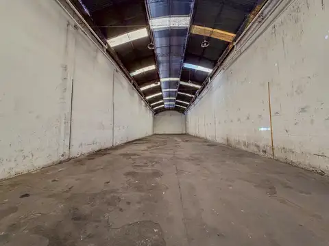 ALQUILER - DEPOSITO / GALPON - 760M2 - POMPEYA