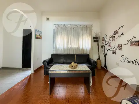 Nuevo Valor - PH 4 Ambientes al Frente con Cochera, Patio, Parrilla y Terraza – Morón Centro Norte
