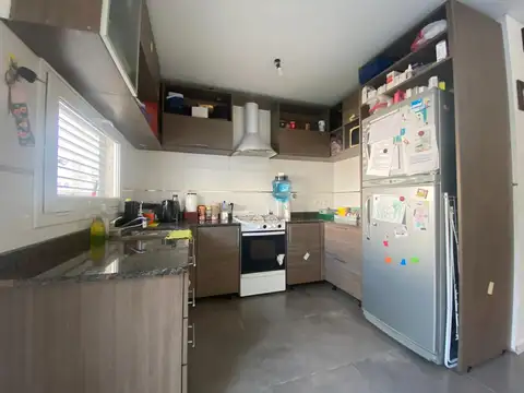 Depto Tipo Casa 4 ambientes con 2 baños