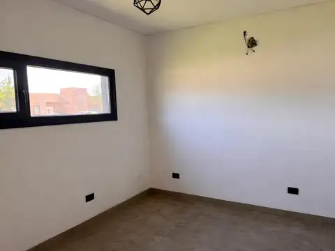 VENTA CASA 5 AMBIENTES AREA 60