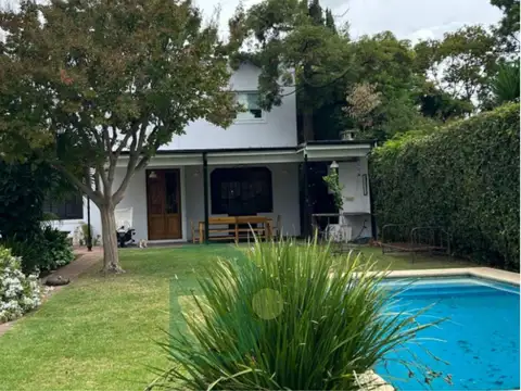 Venta Casa.6 amb.Pileta.IMPECABLE  Hurlingham