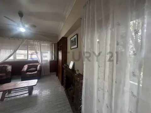 Departamento 5 ambientes con 2 baños