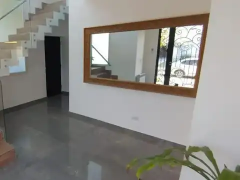 Casa en Venta en Los Olivares, USD 340.000