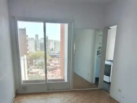 DEPARTAMENTO 2 AMB BALCON AL FRENTE