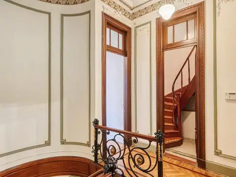 Casa 20 ambientes con 7 baños