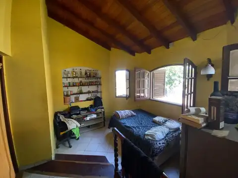 Casa 3 ambientes con 2 baños