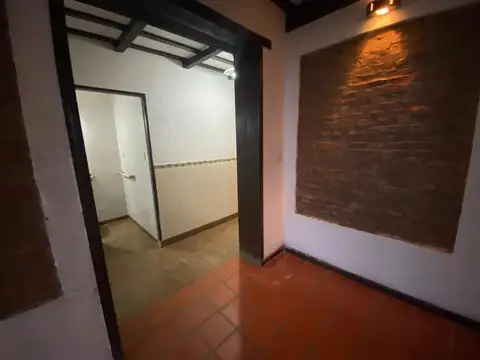 Casa en Alquiler en San Carlos Centro, $ 650.000