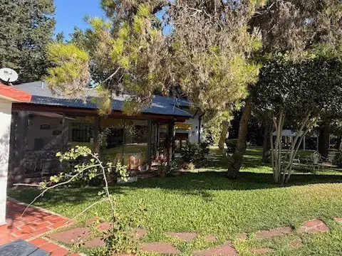 Casa Chalet  en Venta en Parque Jularó, Exaltación de la Cruz, G.B.A. Zona Norte