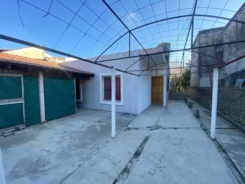 Casa 7 ambientes con 3 baños