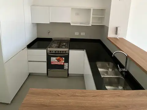 Av. Bernardo  Houssay 2800, Piso 3