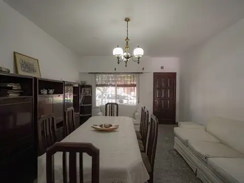 Casa en Venta en Olivos Roche, USD 280.000