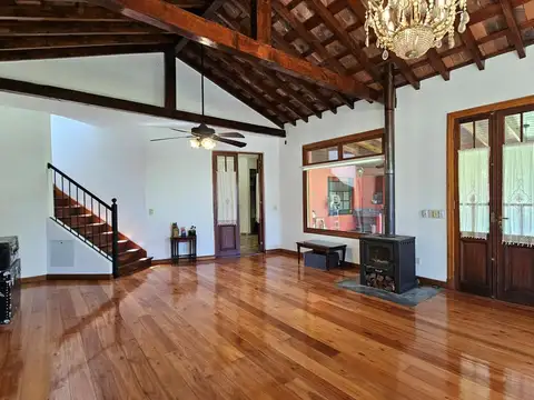Casa en Venta con 4 cocheras