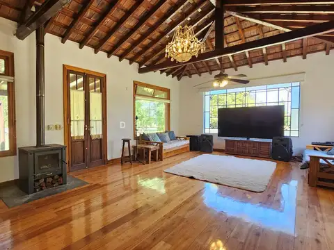 Loma Escondida, Open Door