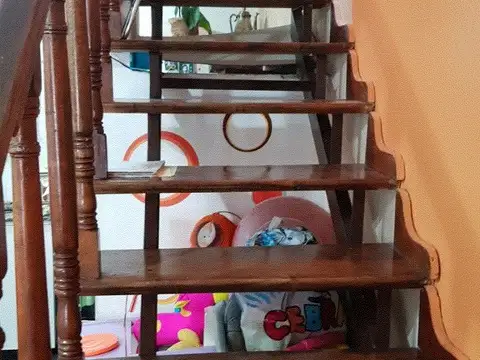 DUPLEX 3 AMBIENTES AL FRENTE, MUY BUEN ESTADO, ILUMINACIÓN NATURAL Y UBICACIÓN.