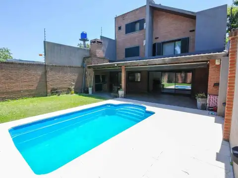 Casa 5 amb Venta El Palomar Pileta Parque PERMUTA