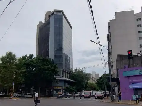 Oficina Monoambiente con 2 baños