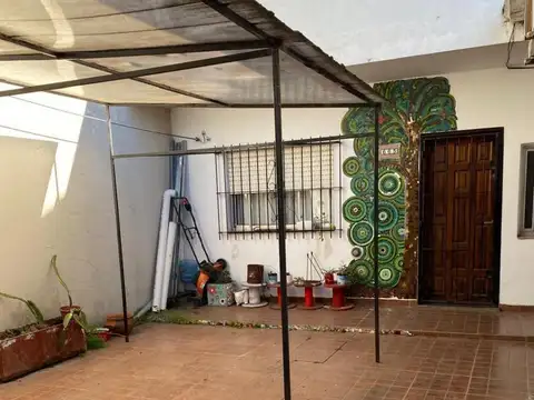 Casa en venta - 3 Dormitorios 2 Baños 1 Cochera - 400mts2 - Santa Teresita