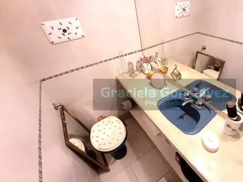 Depto Tipo Casa en Venta con 2 cocheras