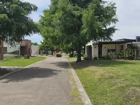 Terreno en Venta en Brujas, USD 38.000