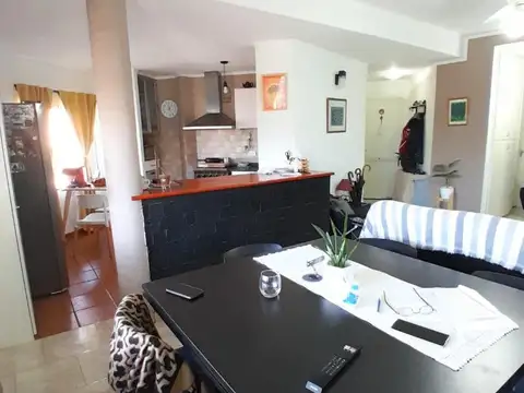Depto Tipo Casa en Venta en Remedios de Escalada, USD 75.000