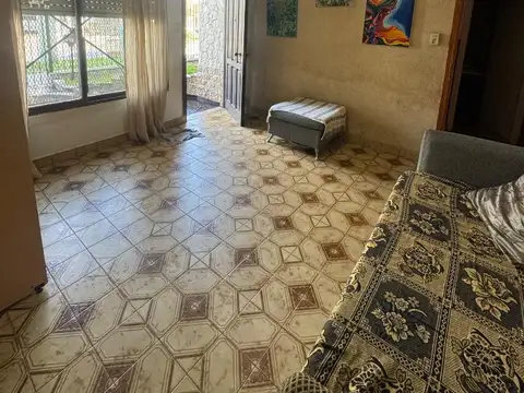 Casa 6 ambientes con 3 baños