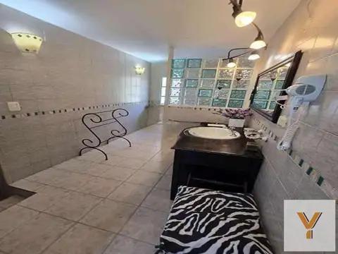 Casa 3 ambientes con 2 baños