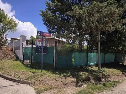 Casa en venta - 2 Dormitorios 2 Baños - Villa Carlos Paz