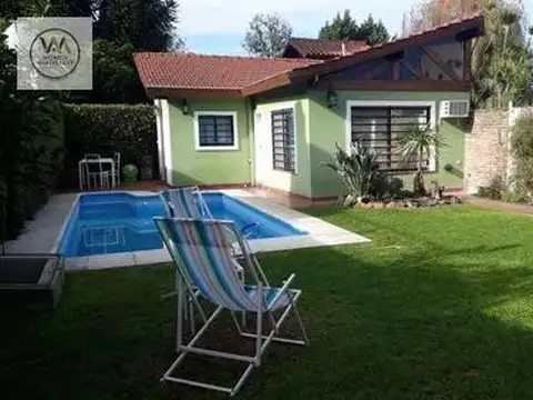 Casa 6 ambientes con 2 baños