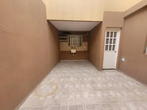 Depto Tipo Casa en Venta en Villa Lynch, USD 68.000