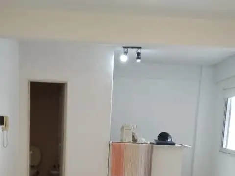 EXCELENTE UBICACION - APTO PROFESIONAL