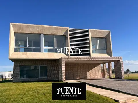 Casa a estrenar en venta en Terralagos, Canning, 5 suites