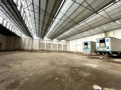ALQUILER GALPÓN 2.800 M² | OFICINAS | GRAN PORTE