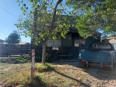 Casa 5 ambientes con 2 baños