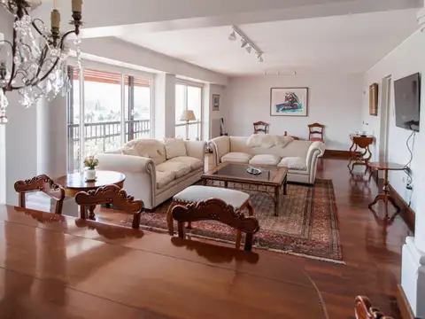 Departamento en Venta de 7 ambientes