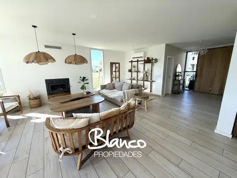 Casa en Alquiler Temporal en Puertos, USD 3.800