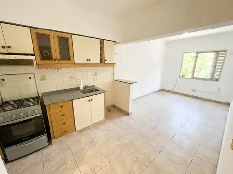 Departamento en Alquiler en Barrio España y Hospitales, $ 350.000