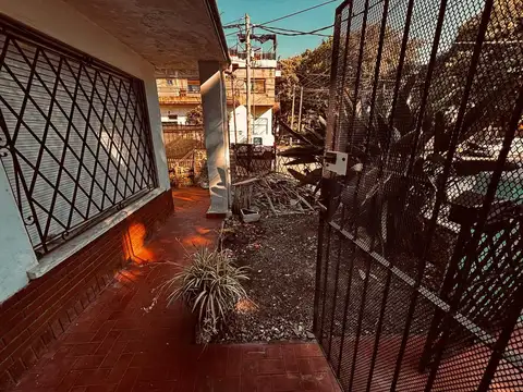 Depto Tipo Casa 4 ambientes con 4 baños