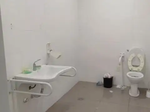 Local - Alquiler - Argentina, Capital Federal - ENTRE RIOS, AVDA. 1600