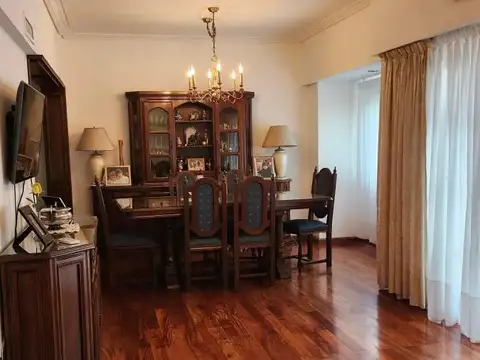 Departamento 4 ambientes con 2 baños