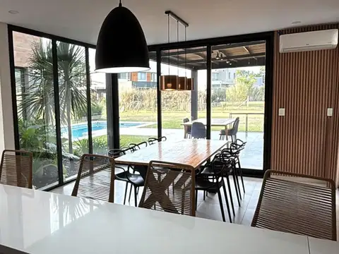 Casa en Alquiler en Terralagos, USD 3.500