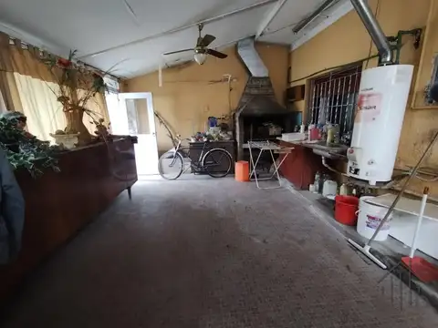 Casa en Alquiler con 1 cochera
