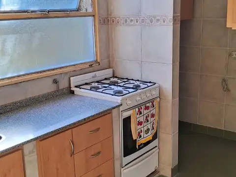barrio Envión I – bloque 4 en 2º piso por escalera. - Apto credito 100