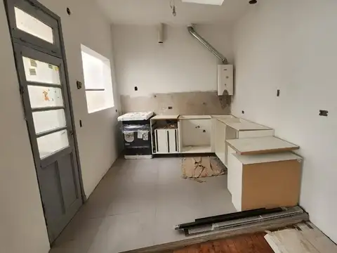 Casa 4 ambientes con 1 baño