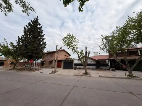 Casa en Venta en Godoy Cruz, USD 120.000